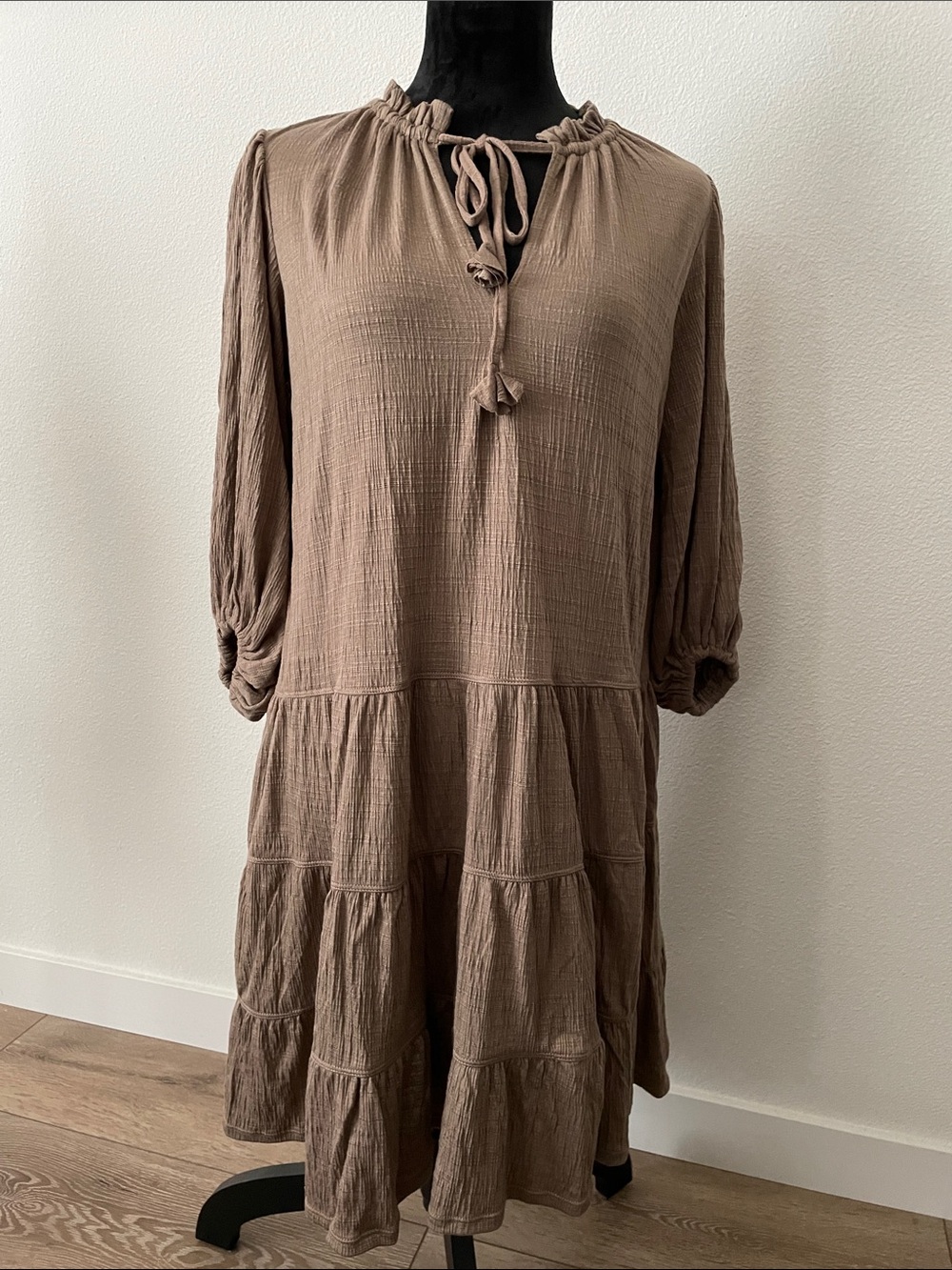 Max Studio Taupe Crinkled Gauze Tie-Front Top Dress